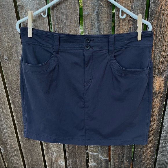 Eddie Bauer Black Skort Sz 6 - Picture 1 of 10